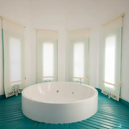 Maris トゥルンチュ